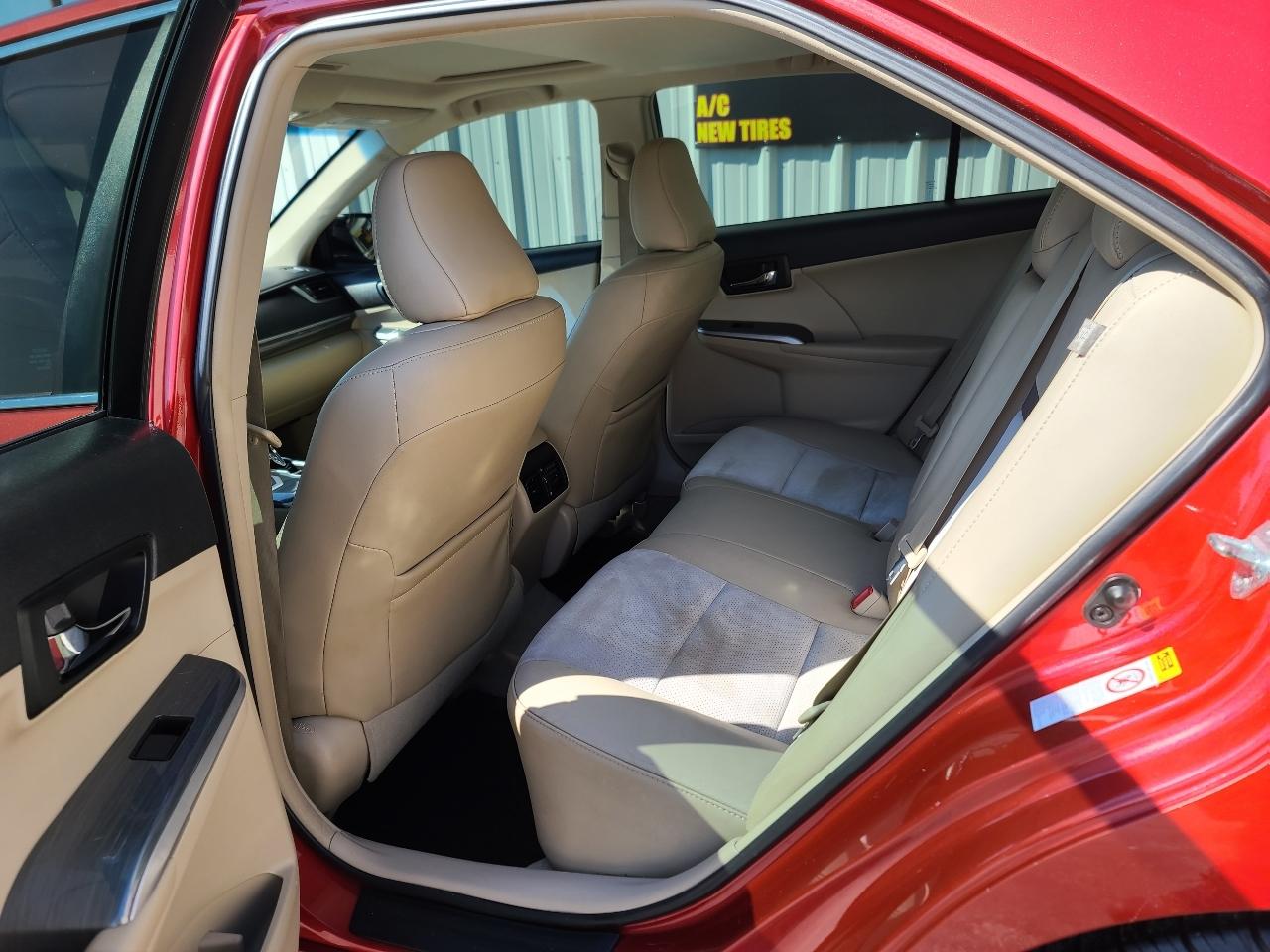 Toyota Camry Hybrid LE 2012