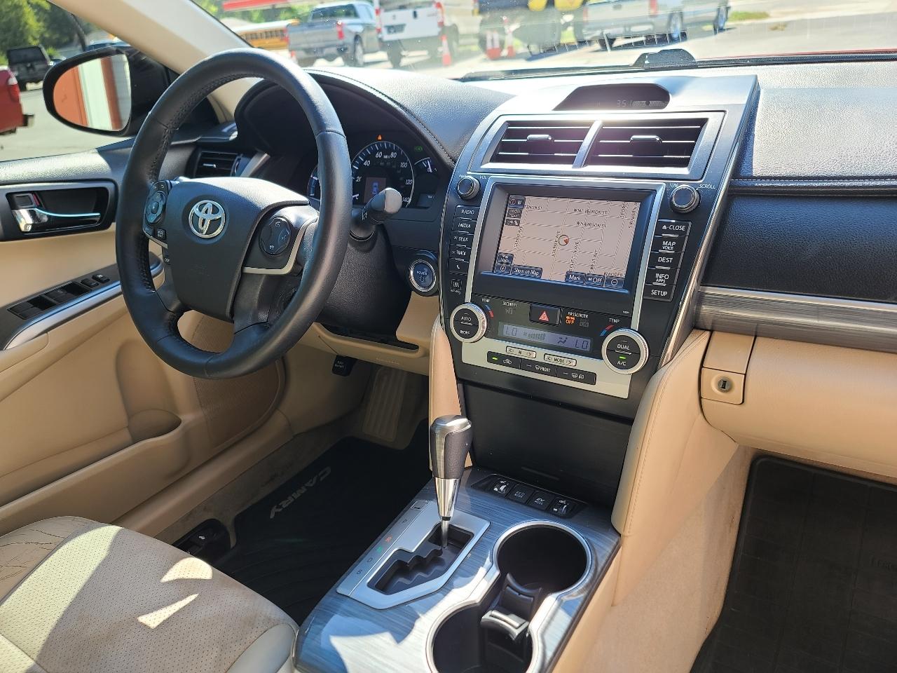 Toyota Camry Hybrid LE 2012