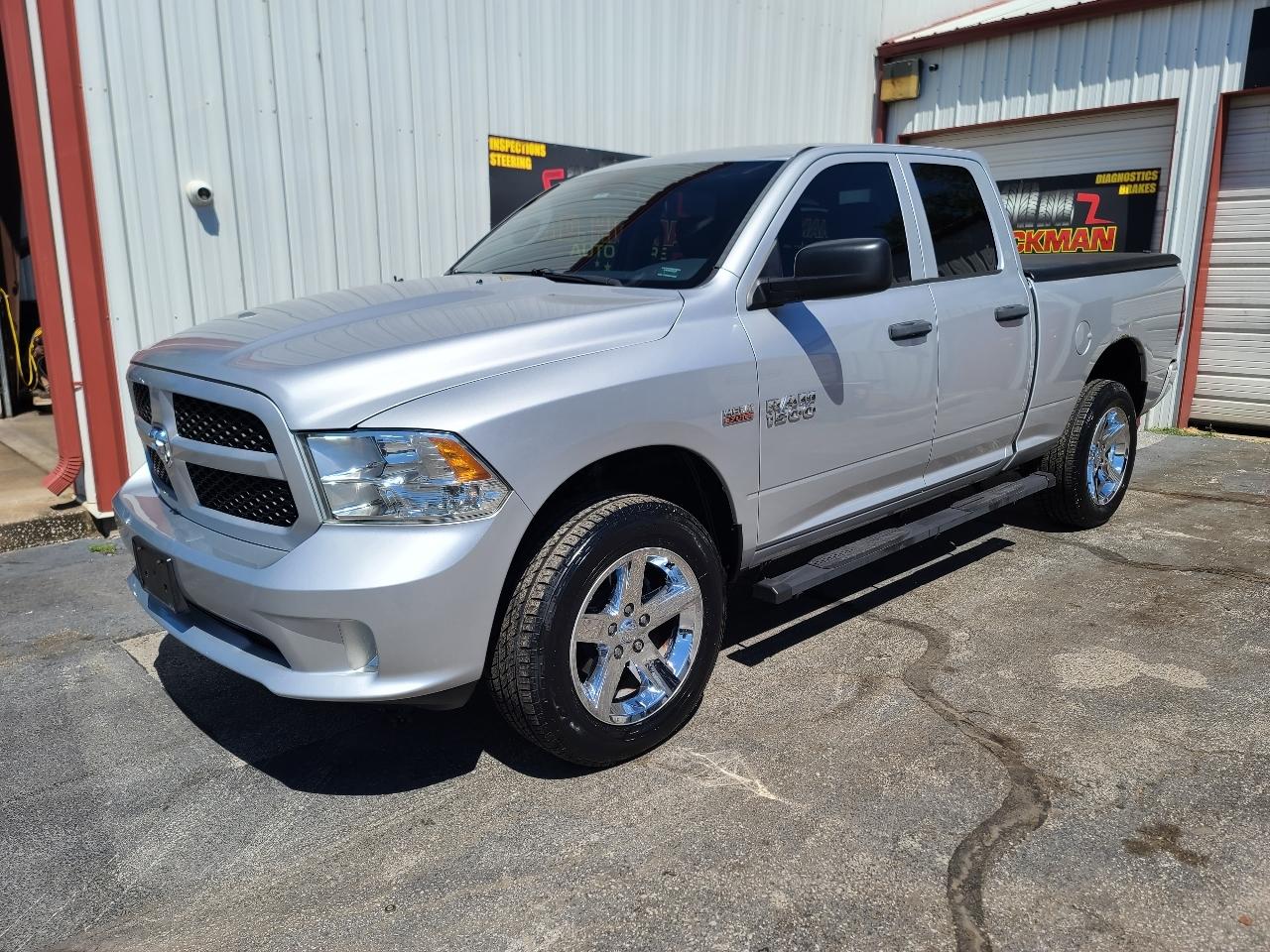 RAM 1500 4WD Reg Cab 140.5" Tradesman 2013