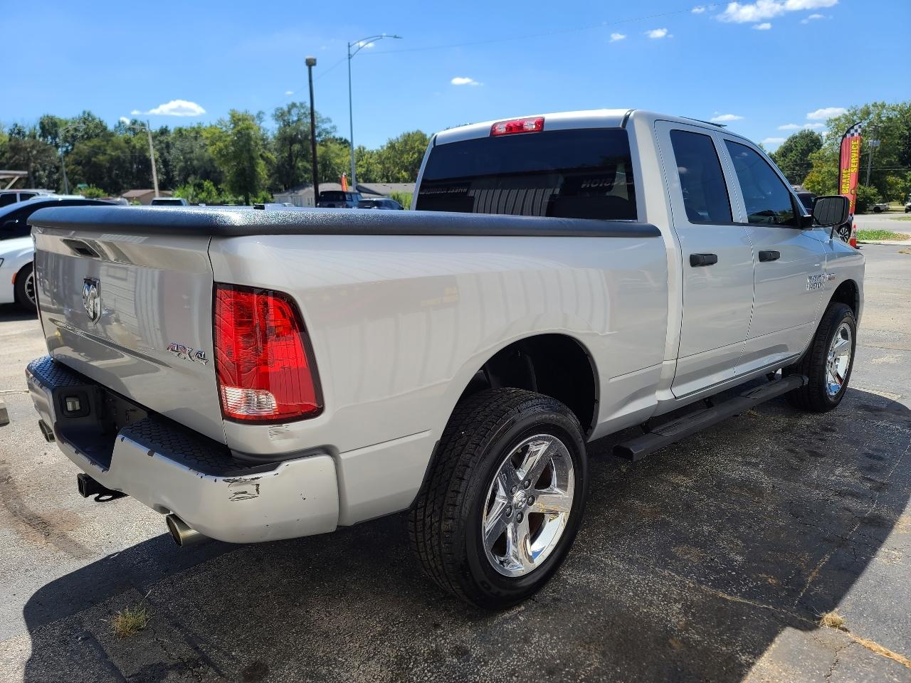 RAM 1500 4WD Reg Cab 140.5" Tradesman 2013