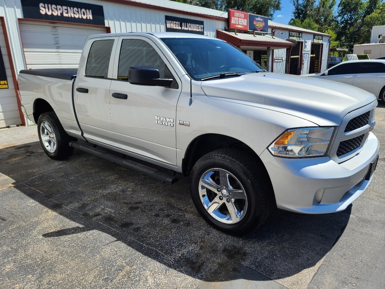 RAM 1500 4WD Reg Cab 140.5" Tradesman 2013