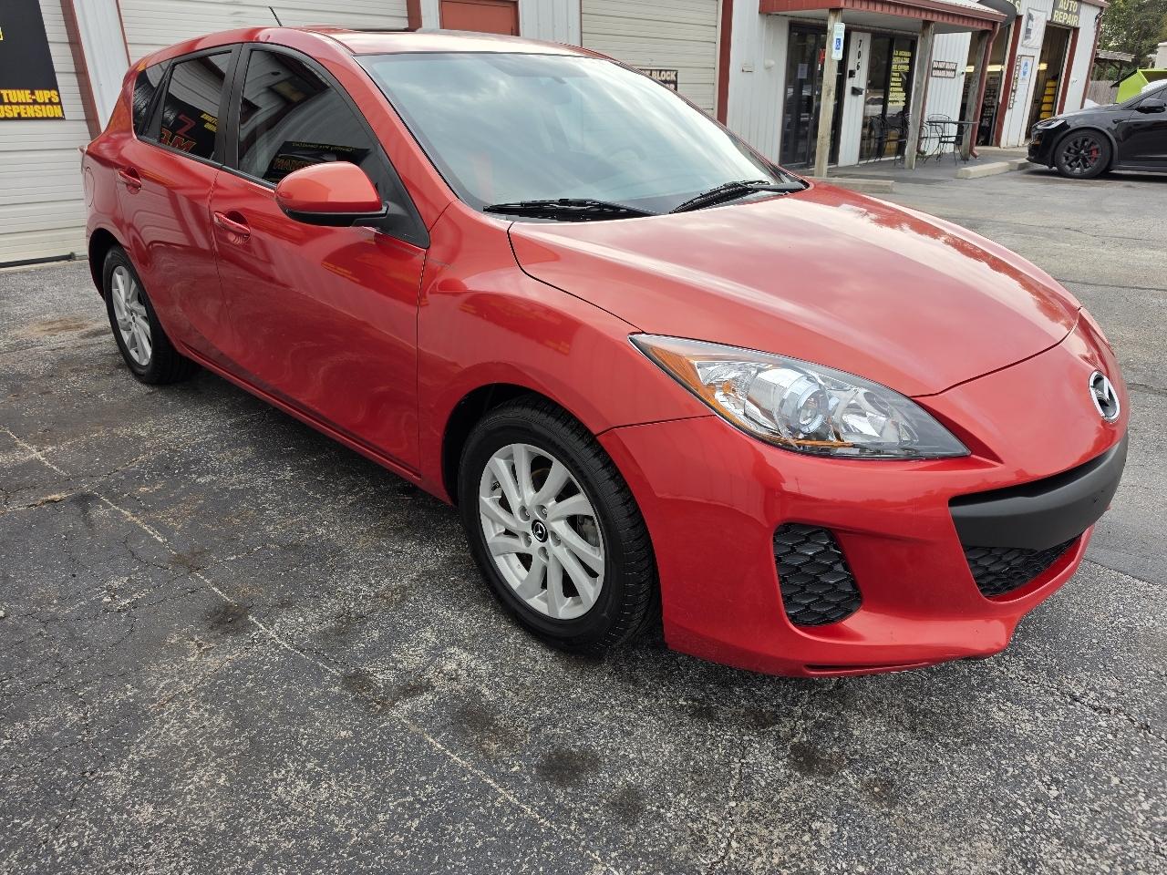 Mazda MAZDA3 i Grand Touring MT 5-Door 2013