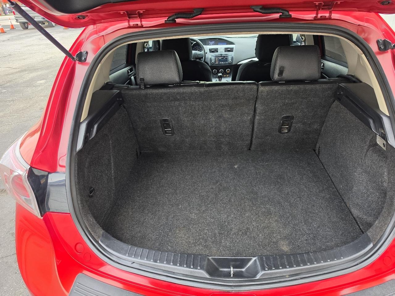 Mazda MAZDA3 i Grand Touring MT 5-Door 2013