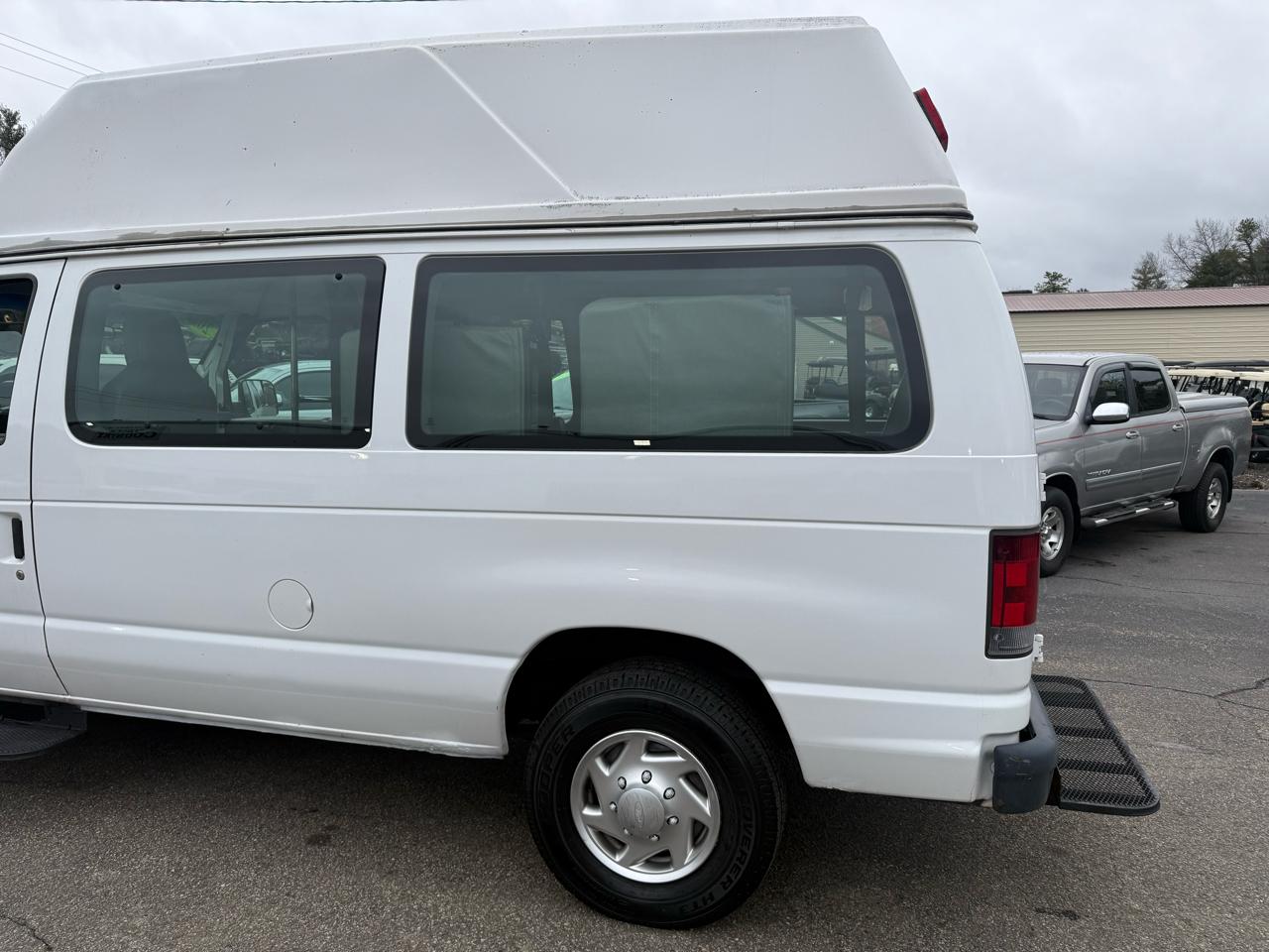 Ford Econoline Cargo Van  2012