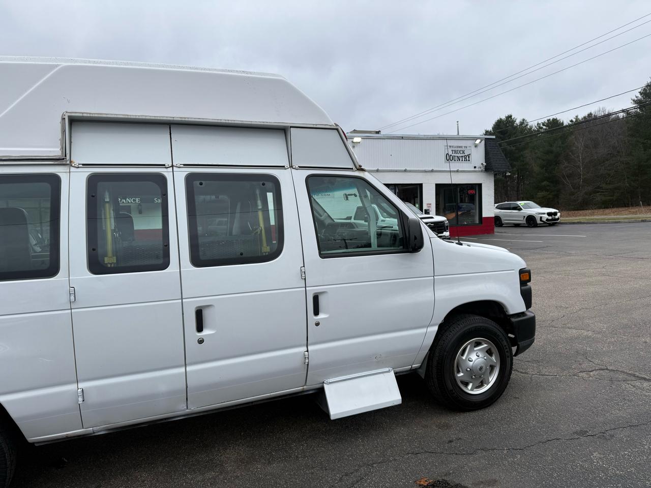 Ford Econoline Cargo Van  2012