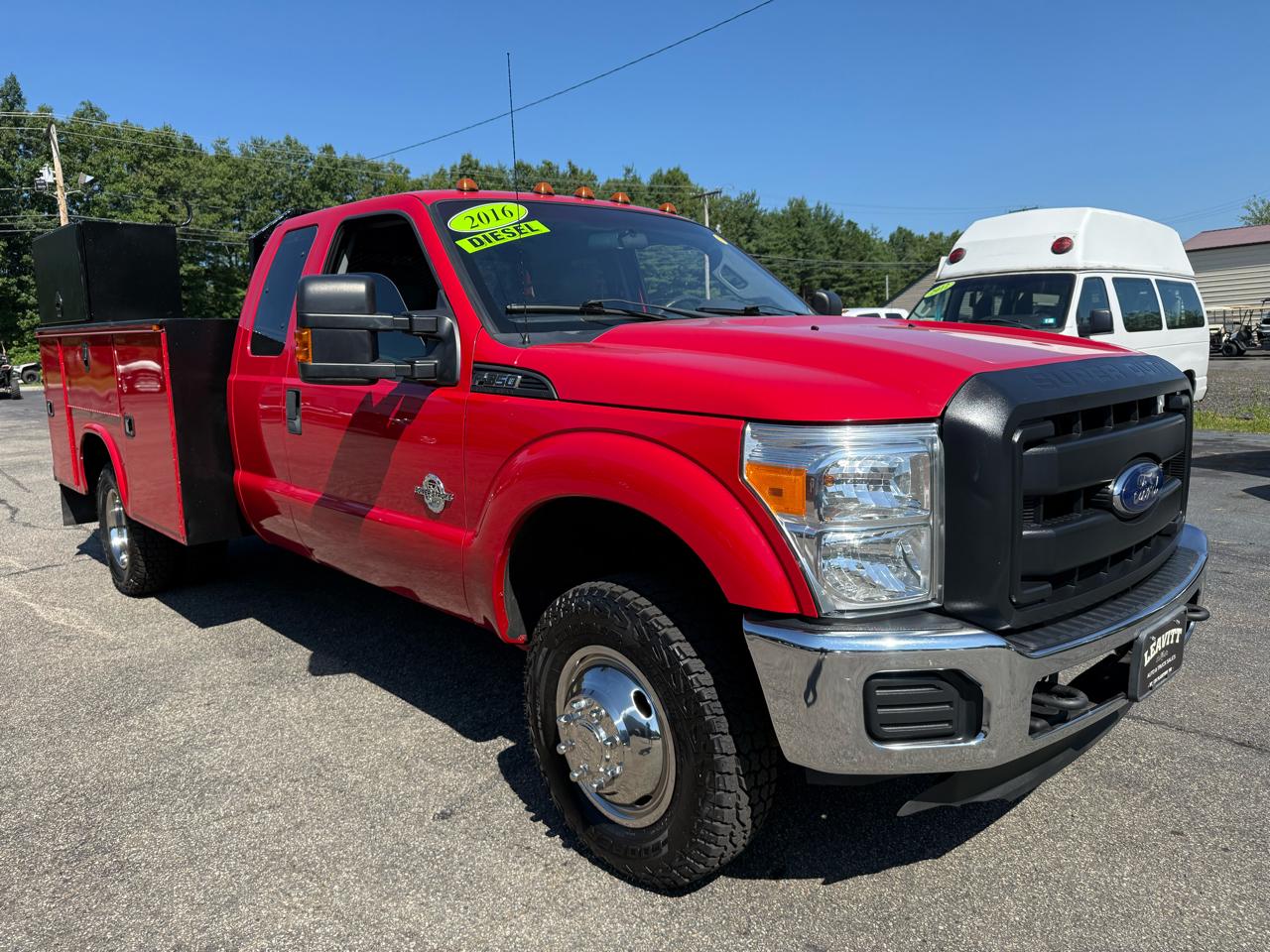 Ford Super Duty F-350 DRW  2016