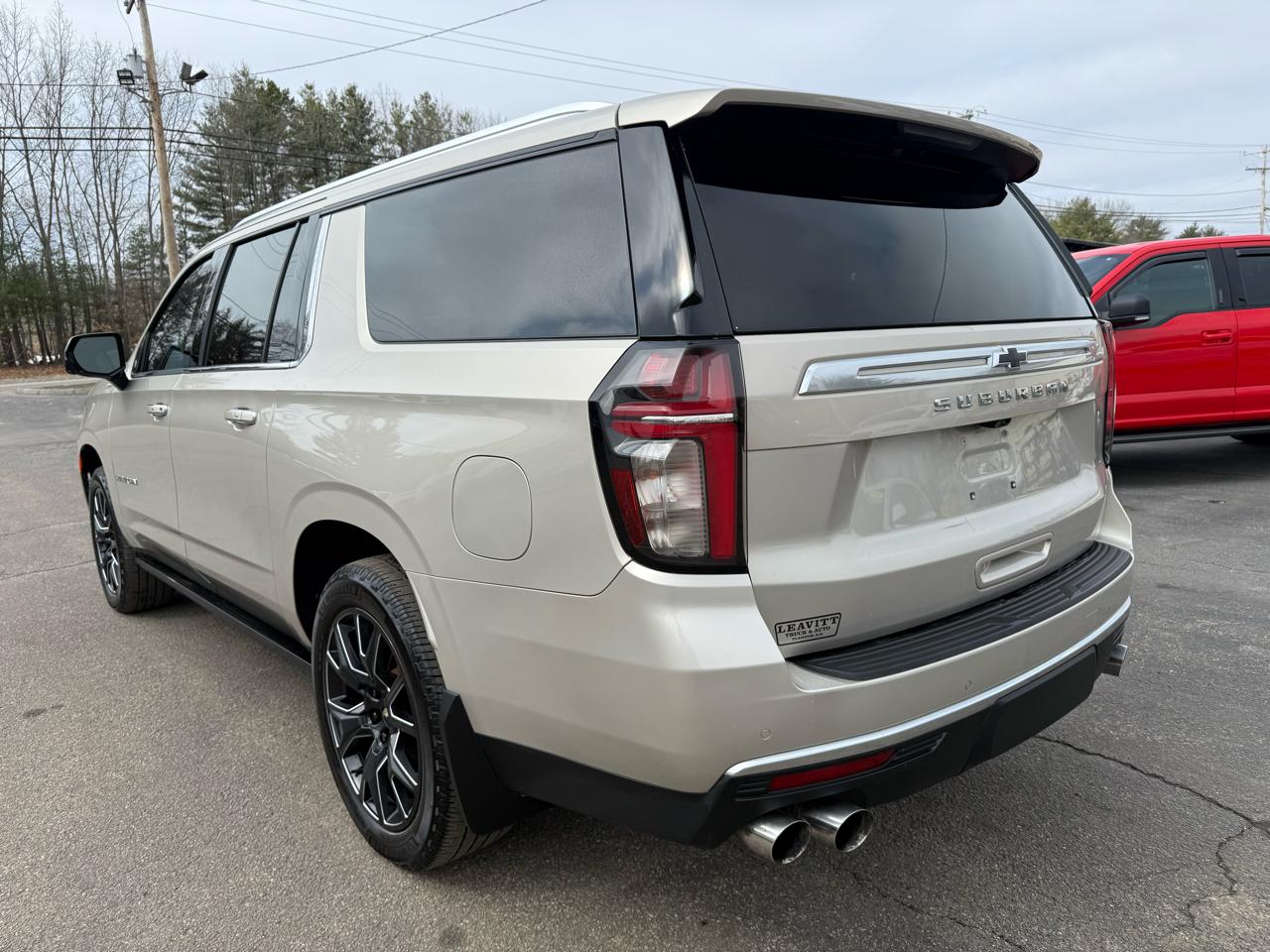 Chevrolet Suburban  2021