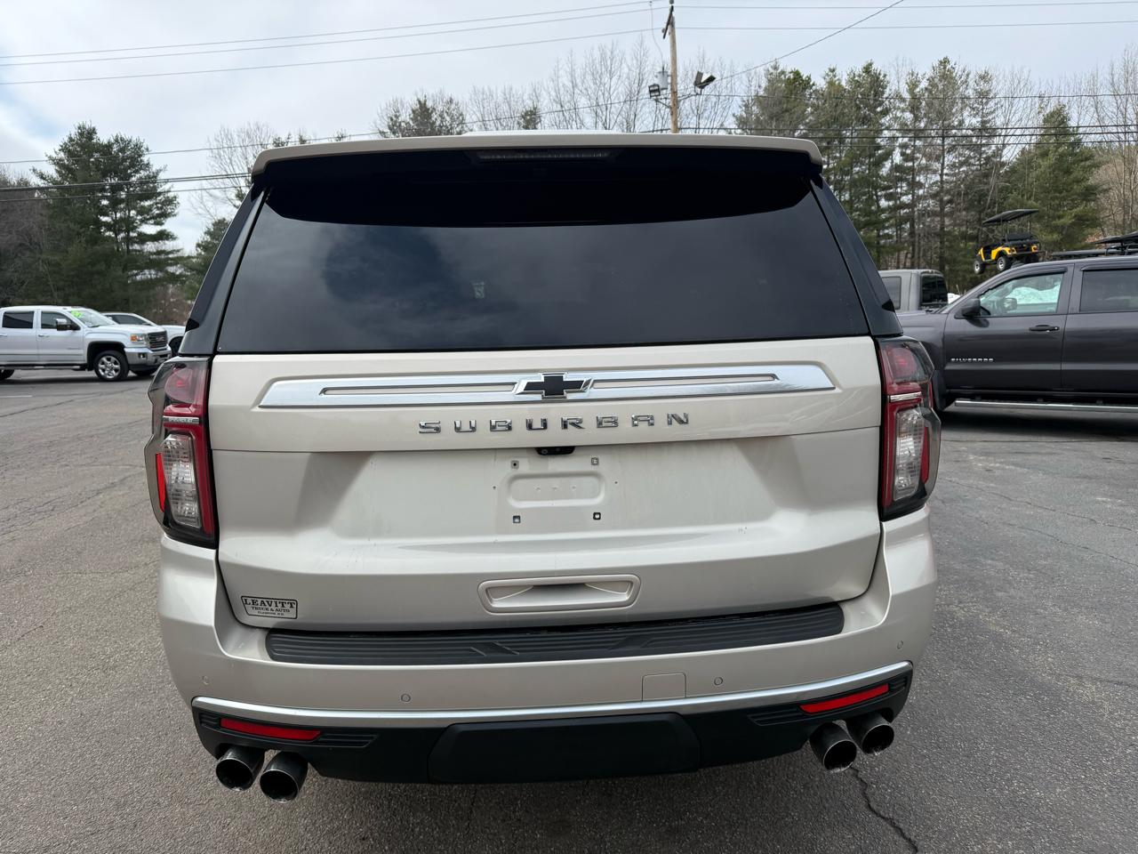 Chevrolet Suburban  2021
