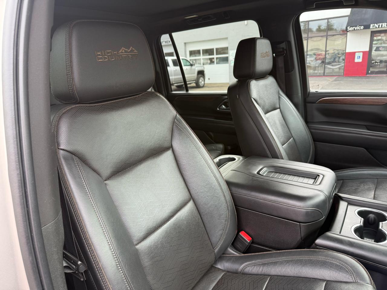 Chevrolet Suburban  2021