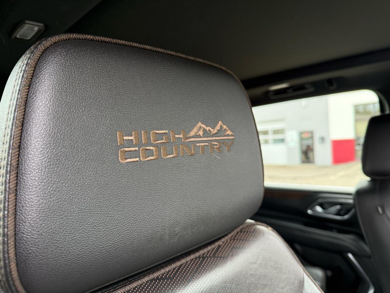 Chevrolet Suburban  2021