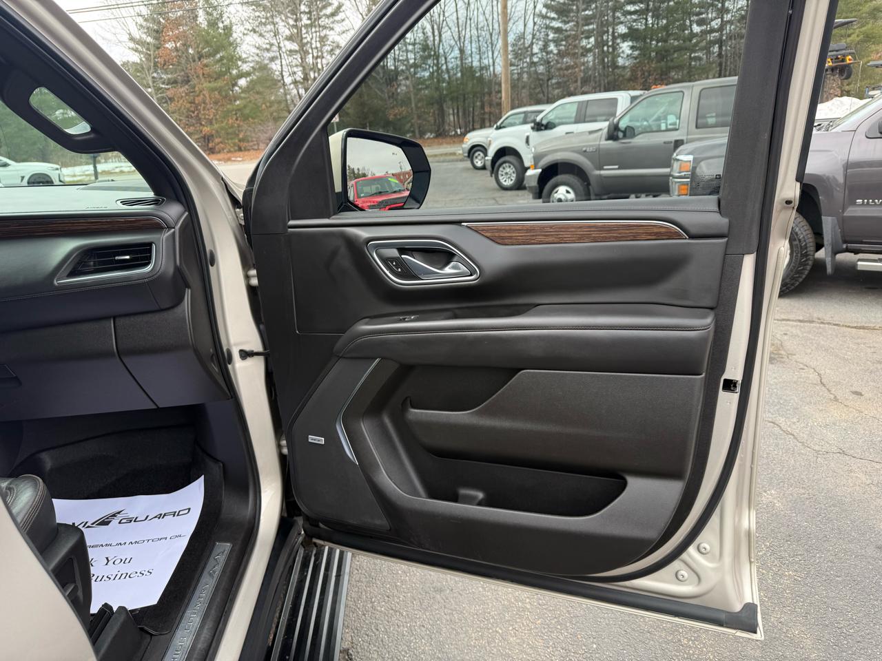 Chevrolet Suburban  2021