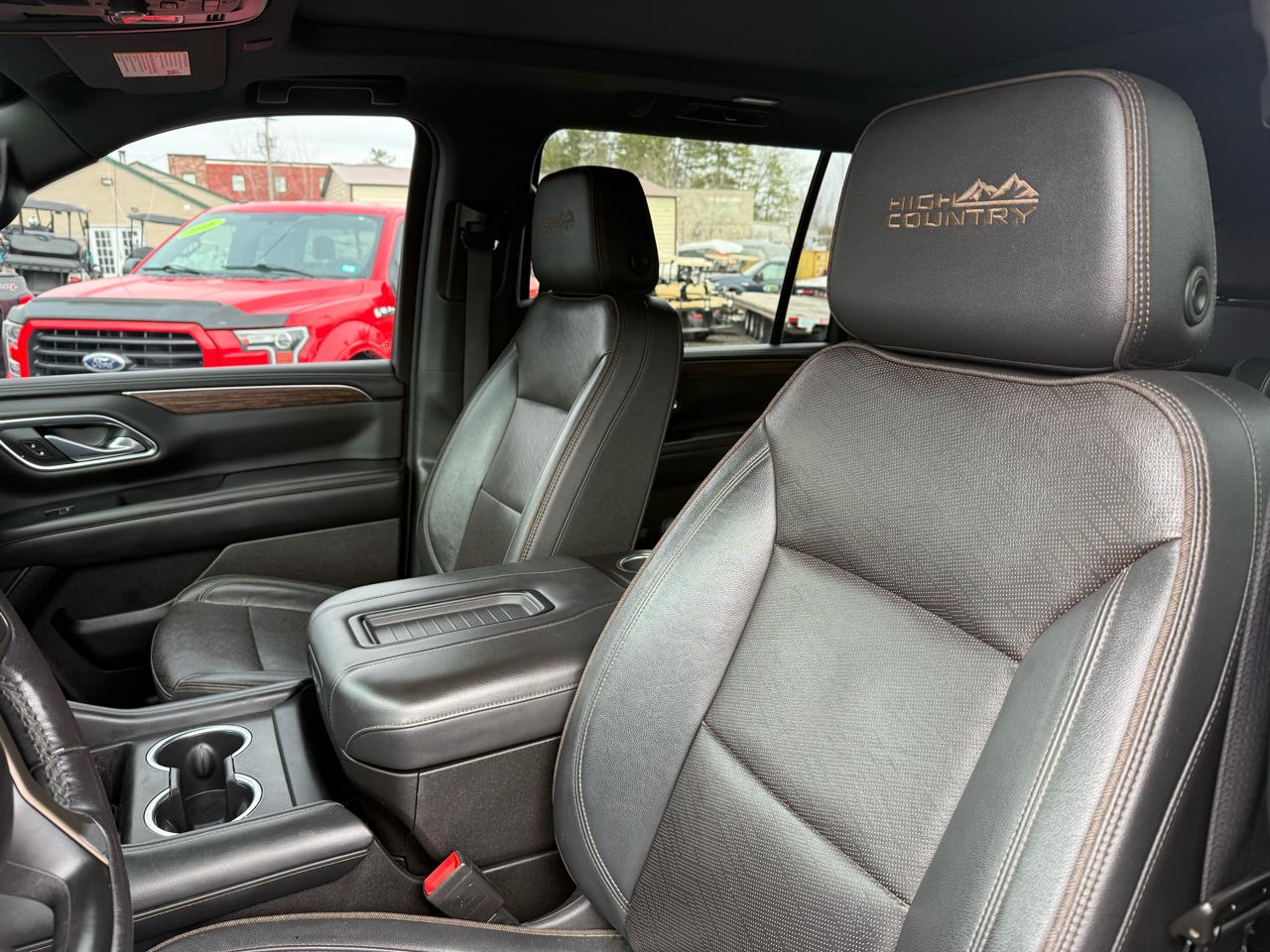 Chevrolet Suburban  2021