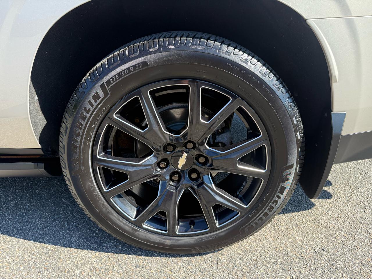 Chevrolet Suburban  2021