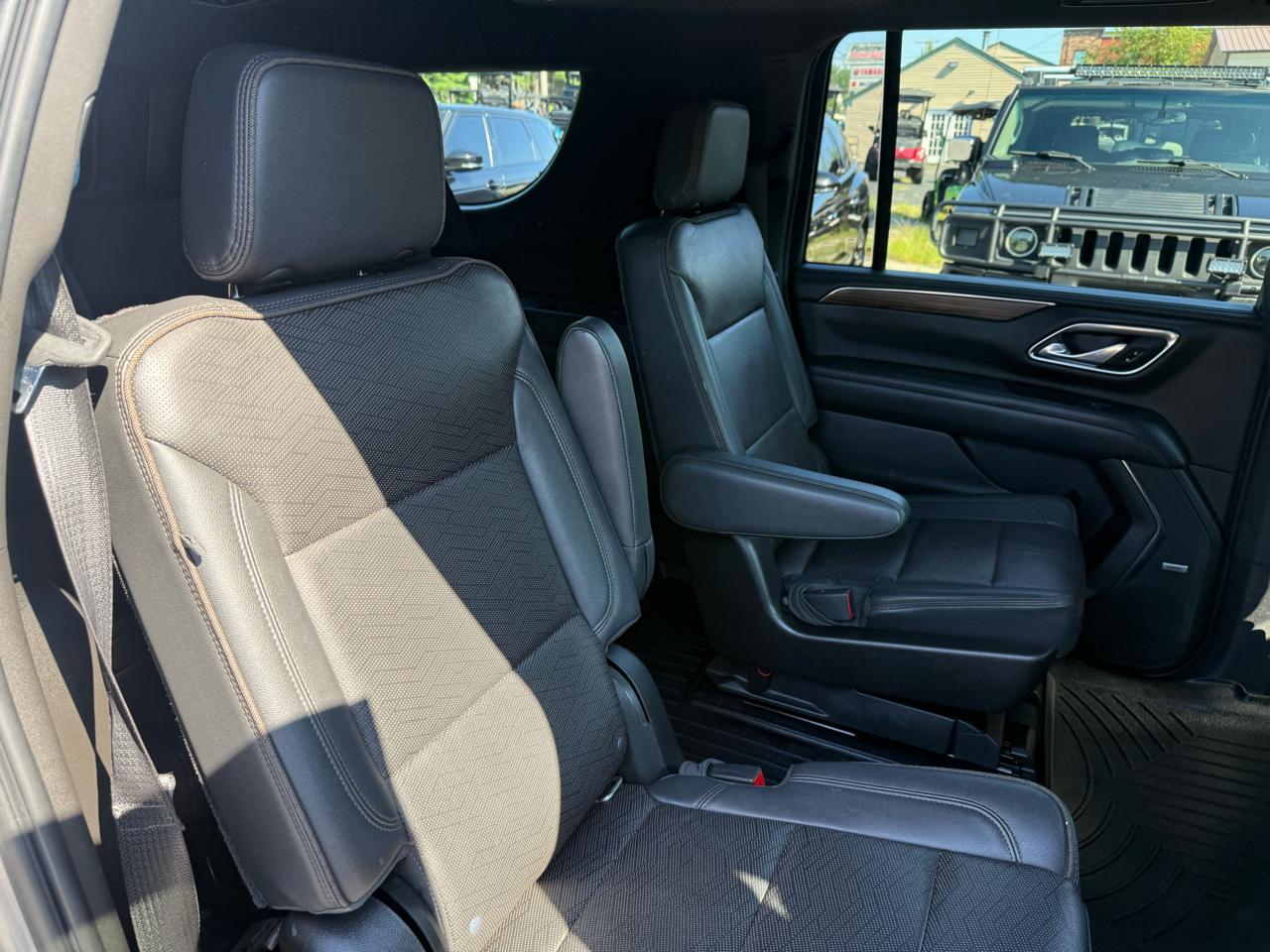 Chevrolet Suburban  2021