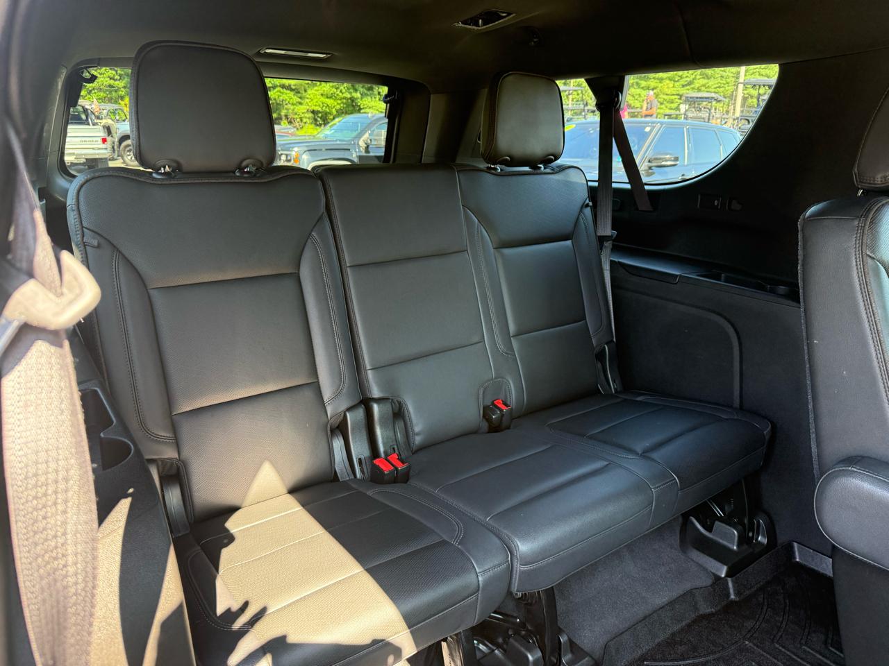 Chevrolet Suburban  2021