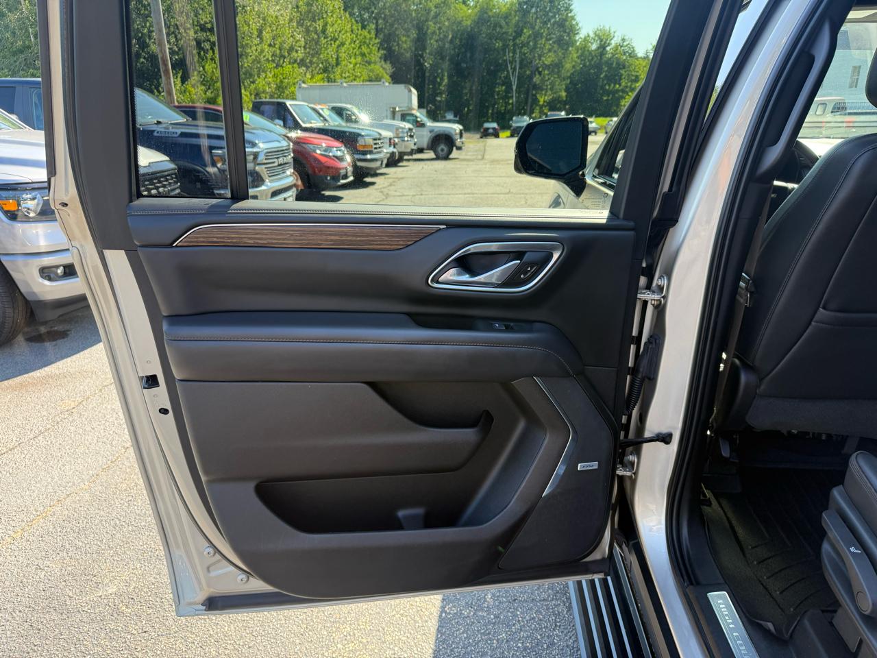 Chevrolet Suburban  2021