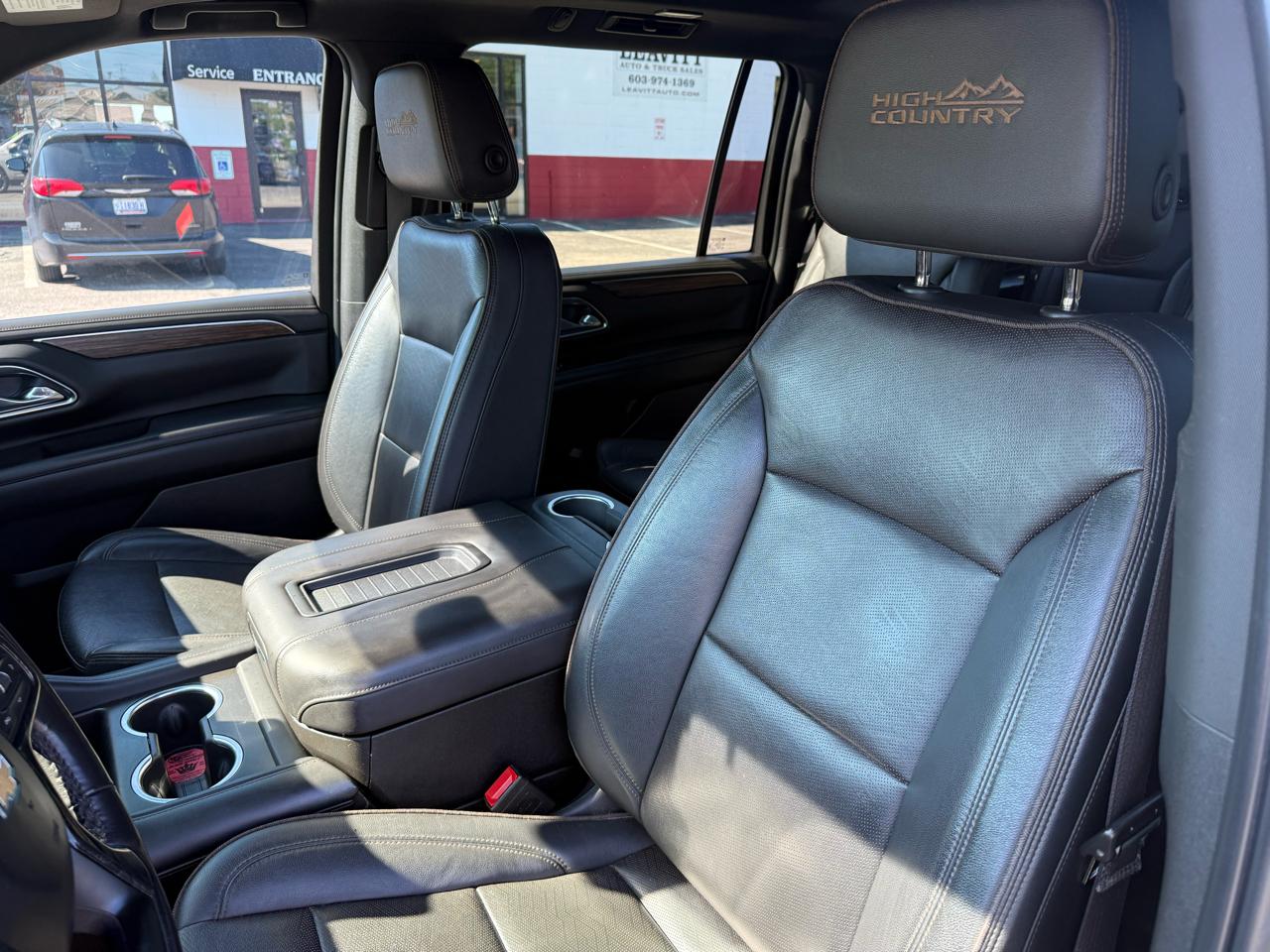 Chevrolet Suburban  2021