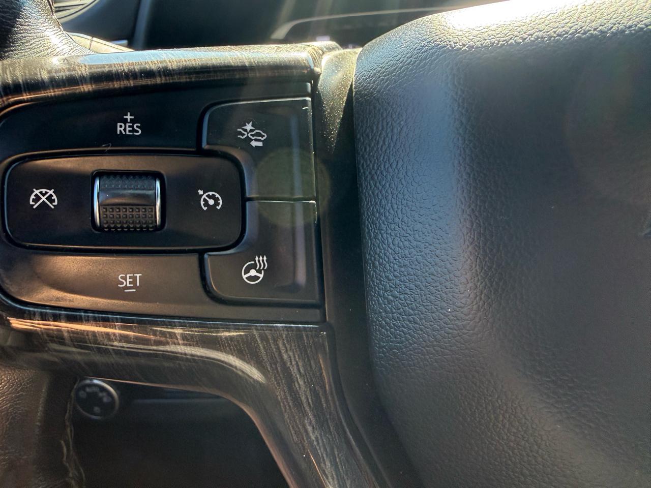 Chevrolet Suburban  2021