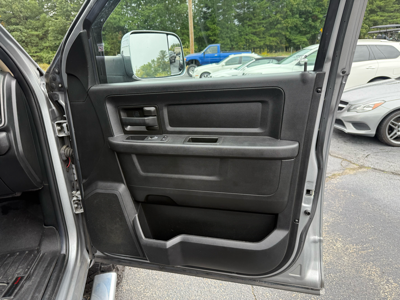 2020 Ram 2500 Tradesman photo 18