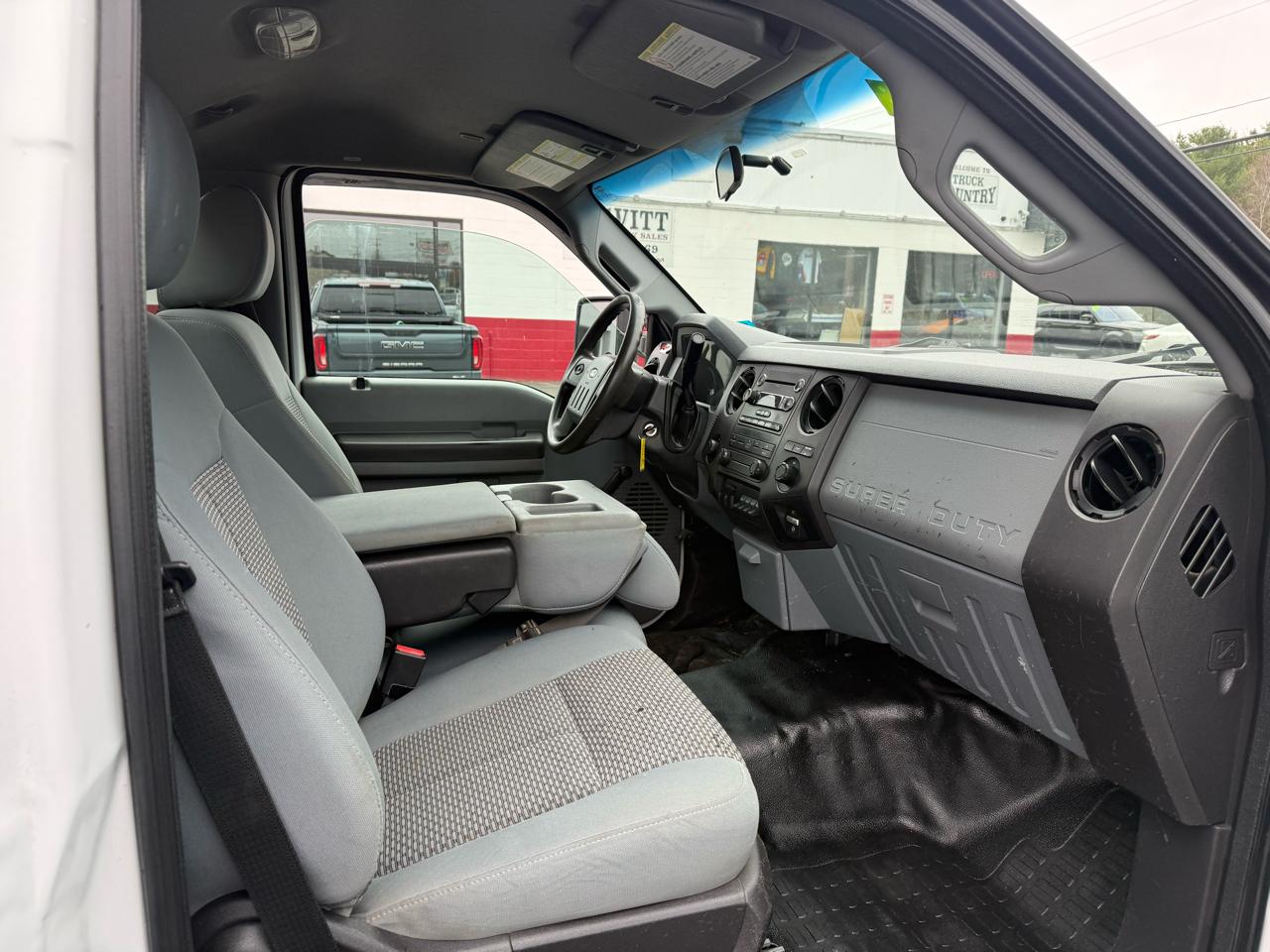 Ford Super Duty F-550 DRW  2015