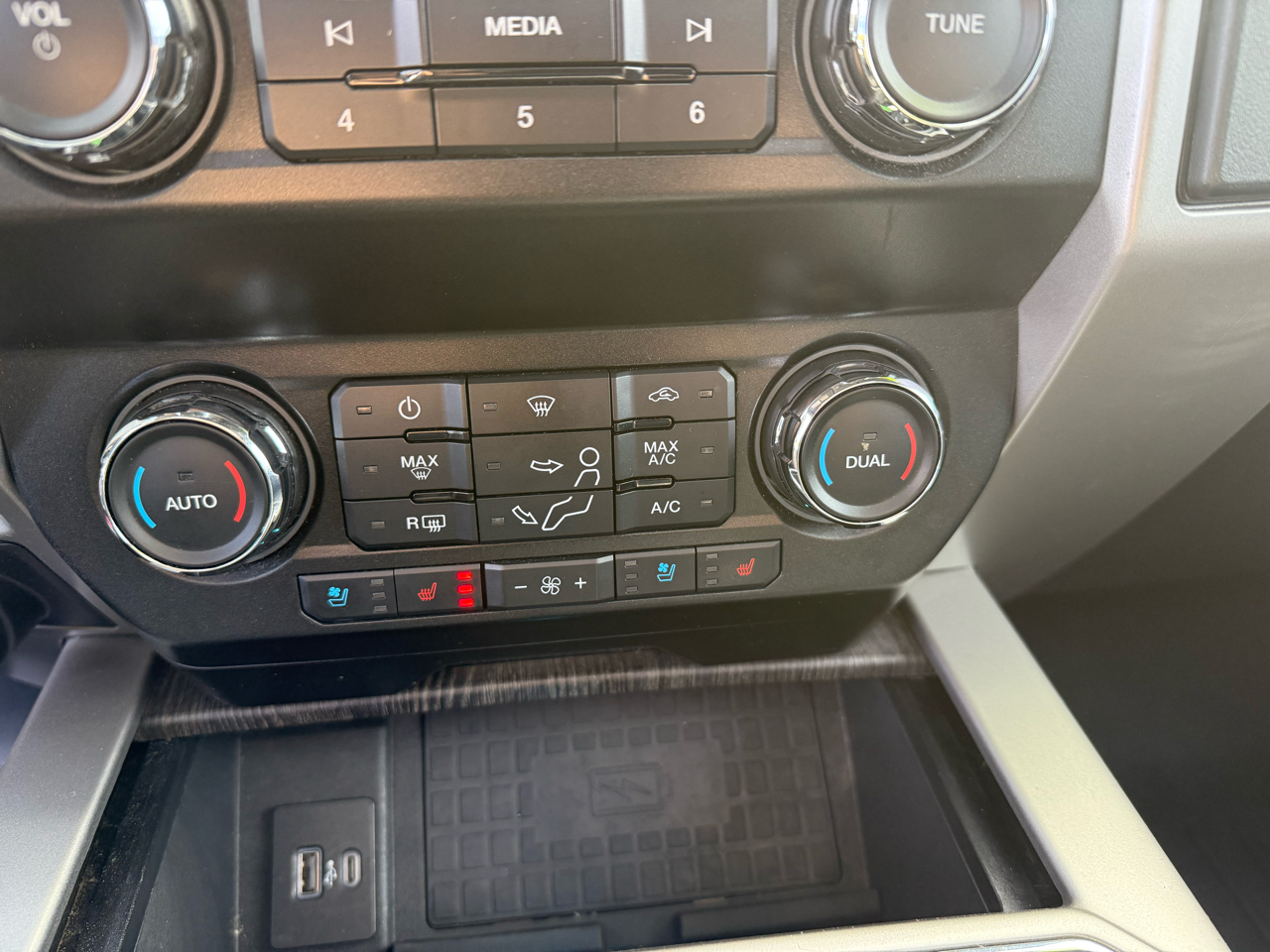 Ford Super Duty F-350 DRW  2020 Ford Super Duty F-350 DRW  2020