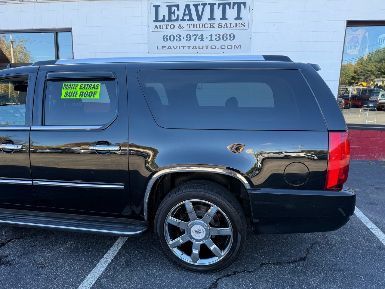 Cadillac Escalade ESV AWD 4dr Luxury 2013 Cadillac Escalade ESV AWD 4dr Luxury 2013