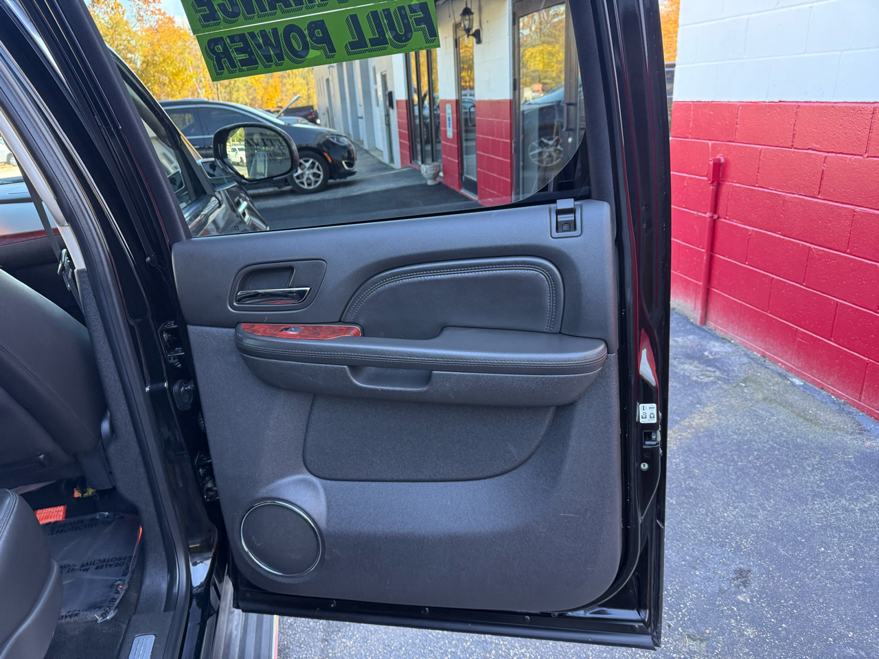 Cadillac Escalade ESV AWD 4dr Luxury 2013 Cadillac Escalade ESV AWD 4dr Luxury 2013