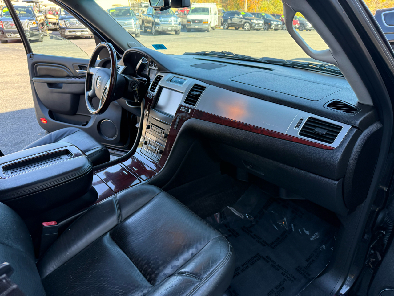 Cadillac Escalade ESV AWD 4dr Luxury 2013 Cadillac Escalade ESV AWD 4dr Luxury 2013