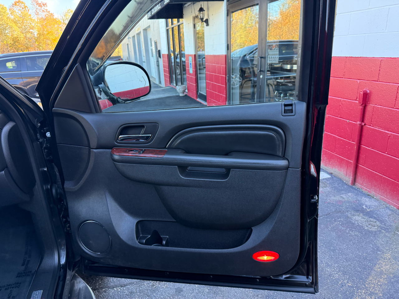 Cadillac Escalade ESV AWD 4dr Luxury 2013 Cadillac Escalade ESV AWD 4dr Luxury 2013