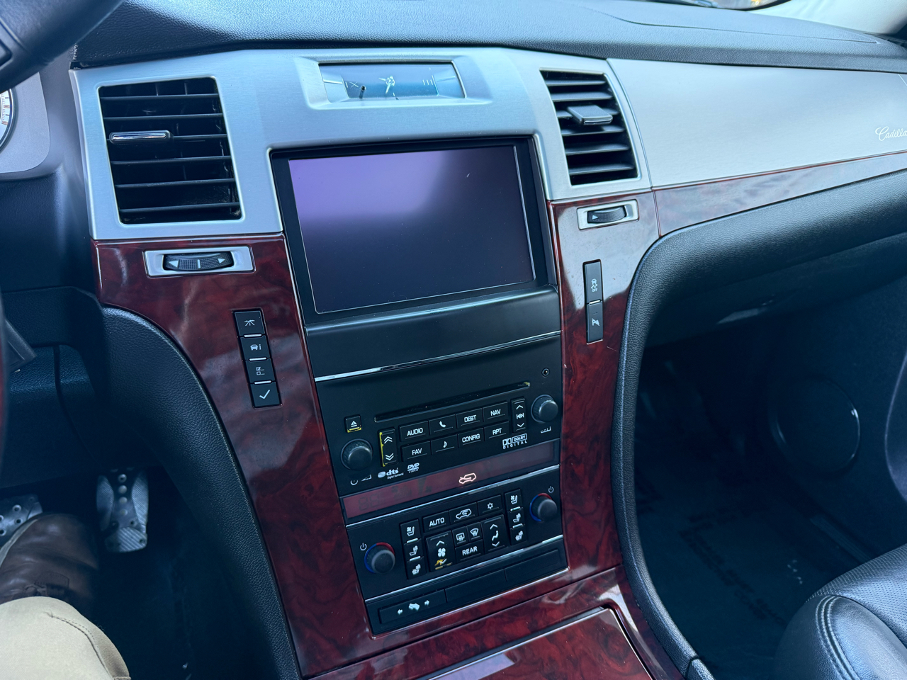 Cadillac Escalade ESV AWD 4dr Luxury 2013 Cadillac Escalade ESV AWD 4dr Luxury 2013