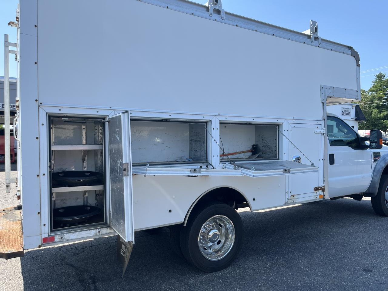 Ford Super Duty F-550 DRW  2009