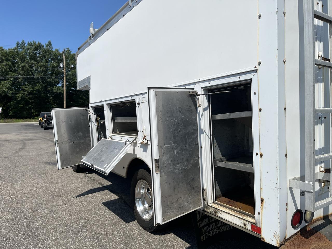 Ford Super Duty F-550 DRW  2009