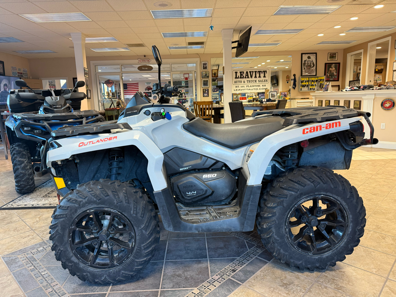 2017 Can-Am Outlander 650/650 DPS 