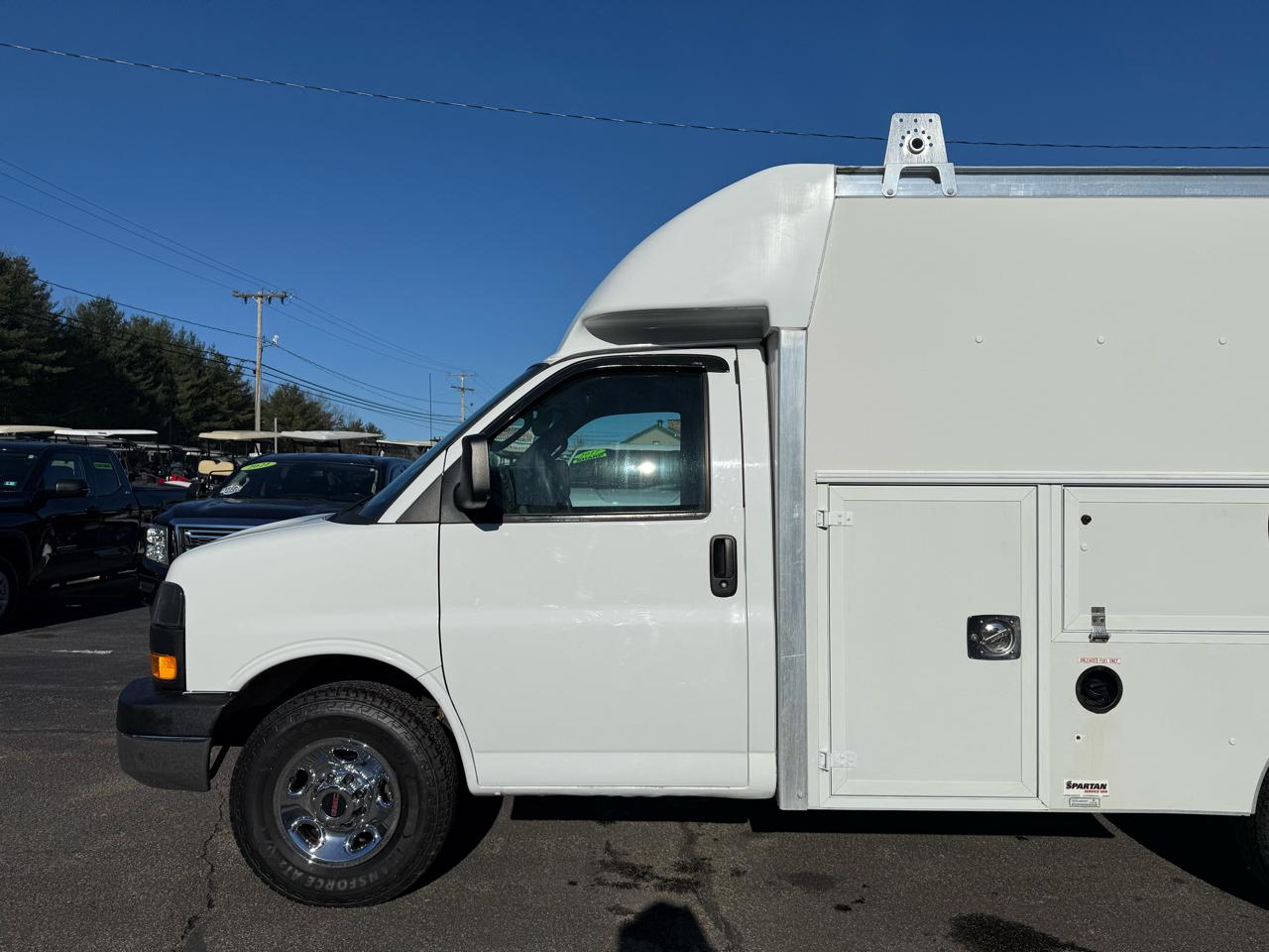 GMC Savana Commercial Cutaway  2016