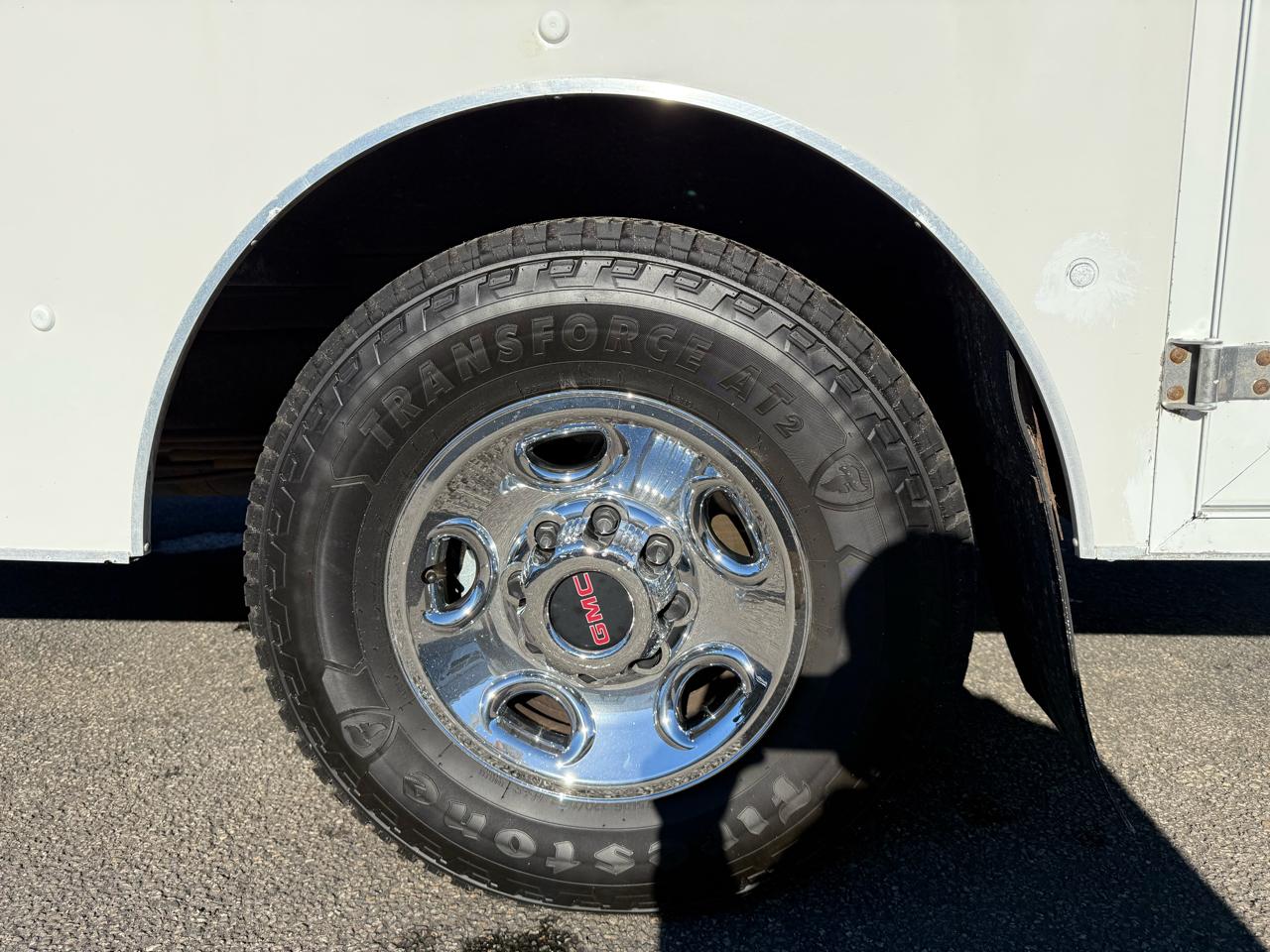 GMC Savana Commercial Cutaway  2016