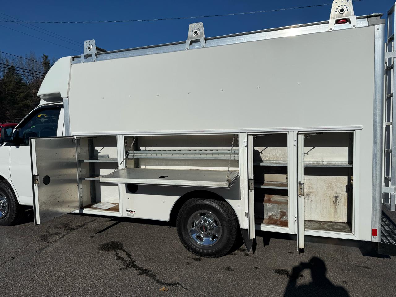 GMC Savana Commercial Cutaway  2016