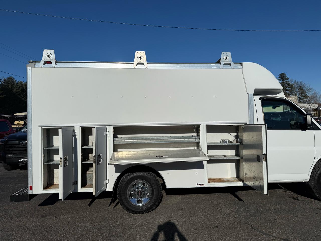 GMC Savana Commercial Cutaway  2016