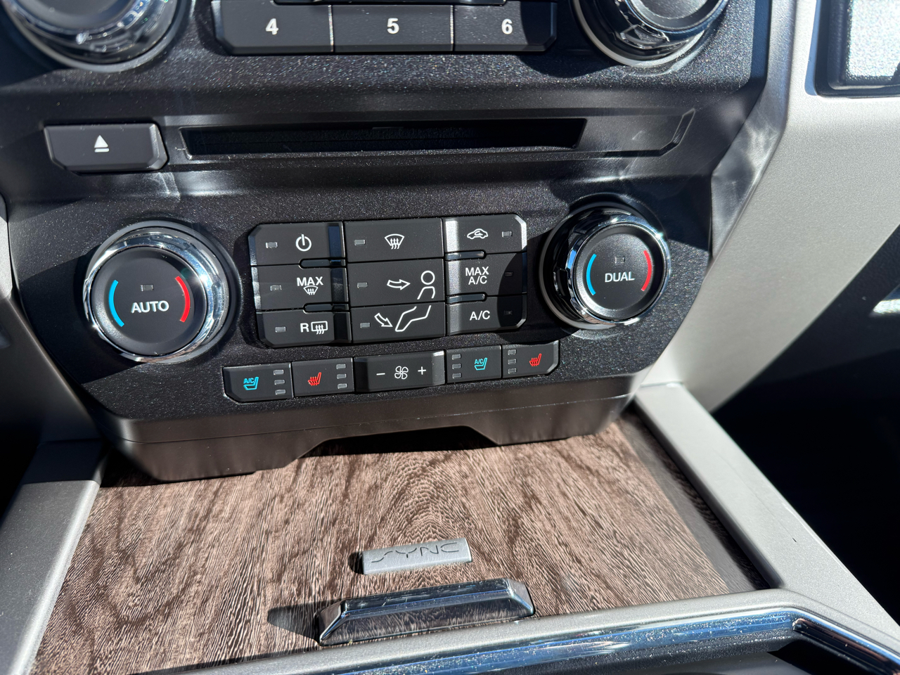 Ford Super Duty F-350 SRW  2018