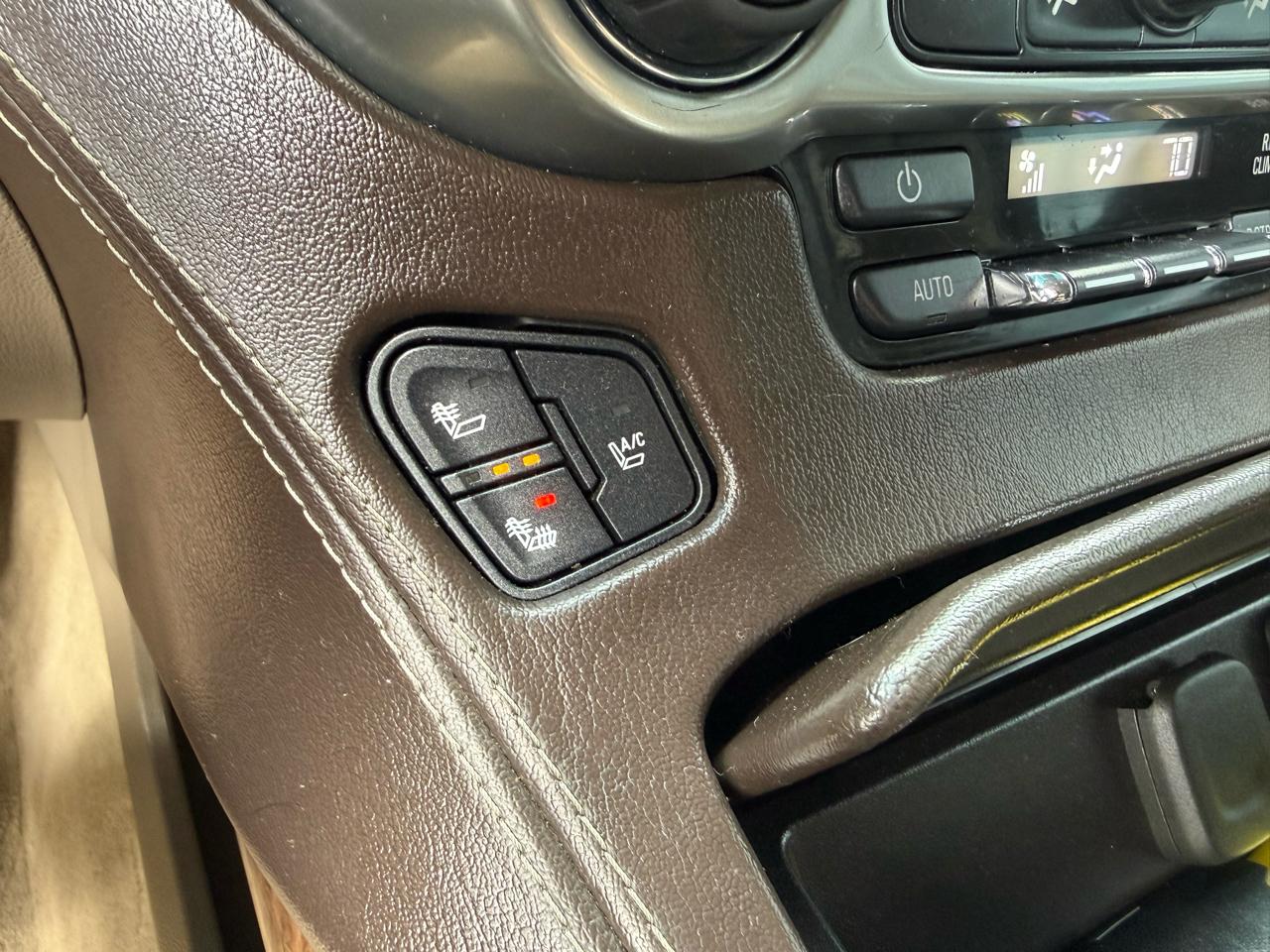 Chevrolet Tahoe 4WD 4dr LTZ 2015