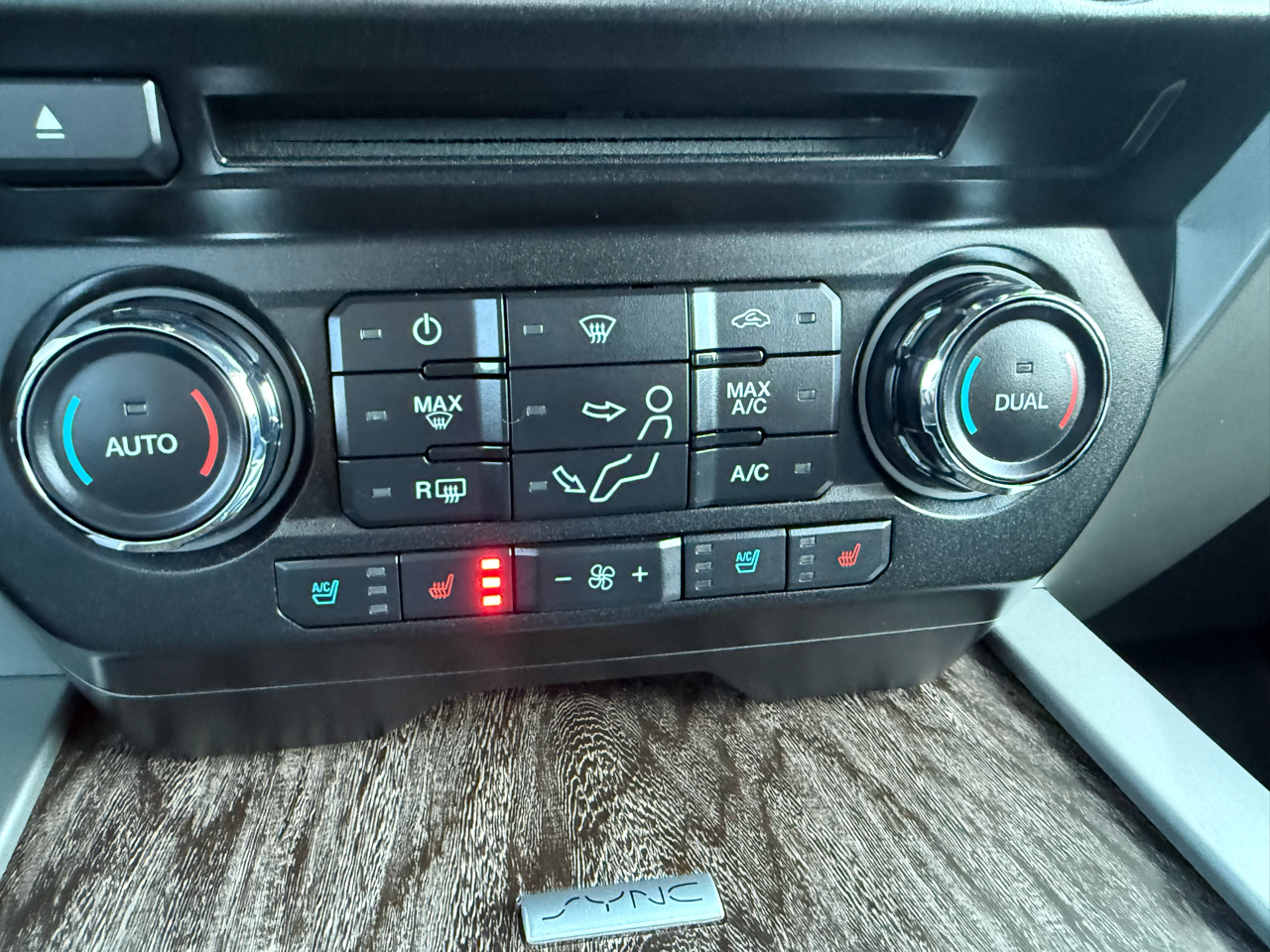 Ford Super Duty F-250 SRW  2017