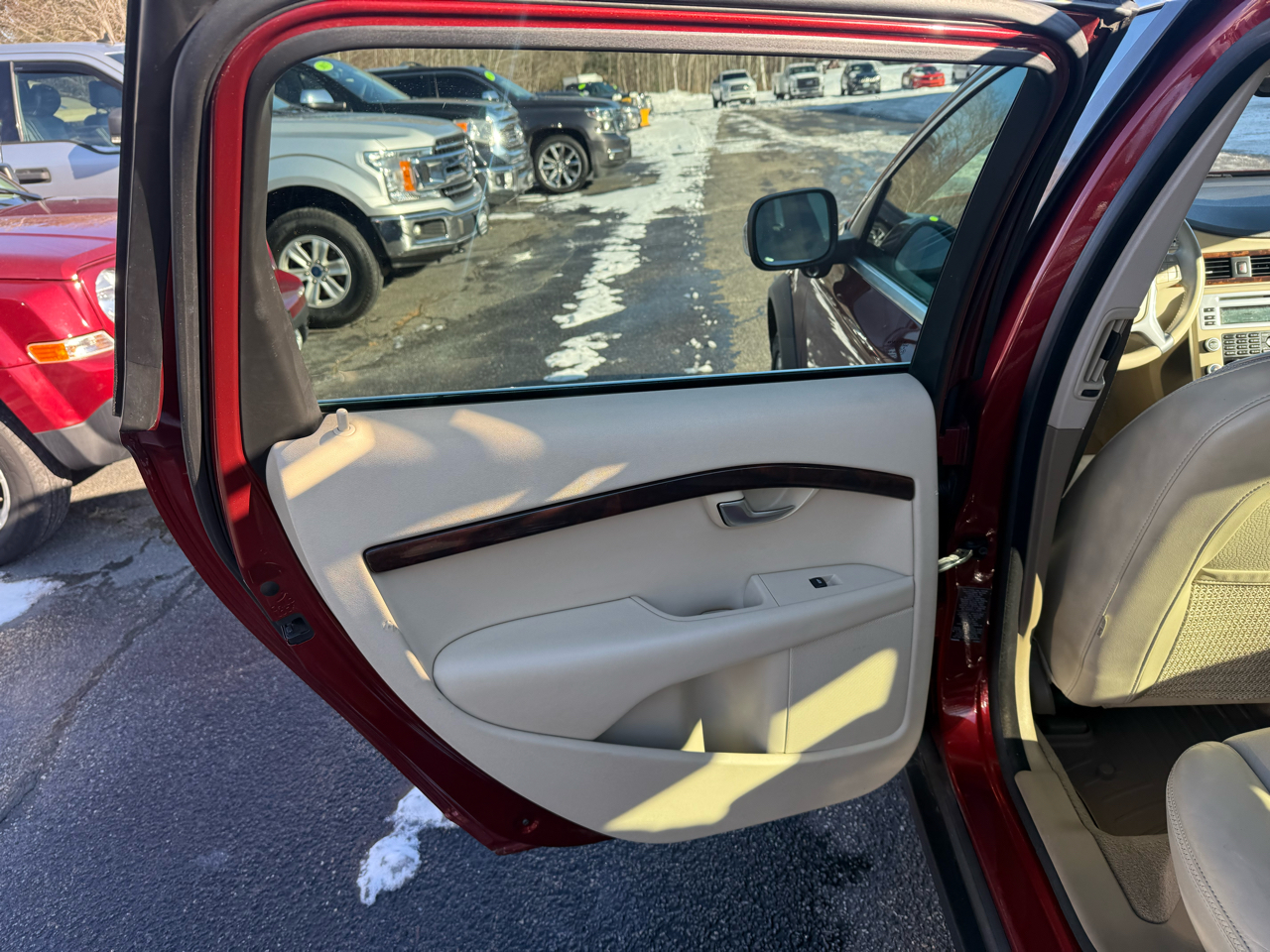 Volvo XC70 4dr Wgn 3.0T AWD 2011