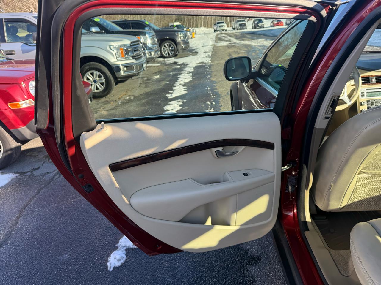 Volvo XC70 4dr Wgn 3.0T AWD 2011