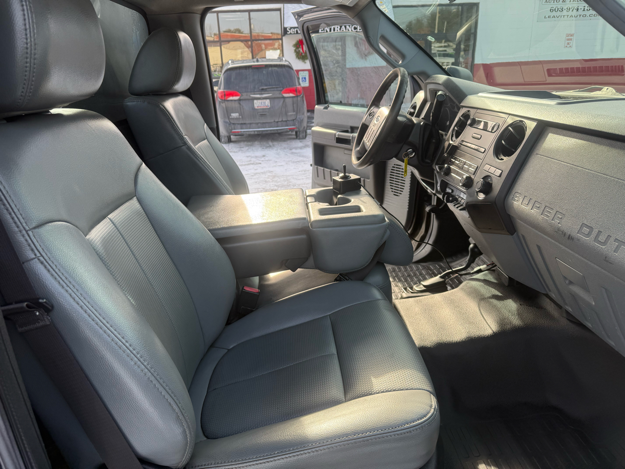 Ford Super Duty F-350 DRW  2012