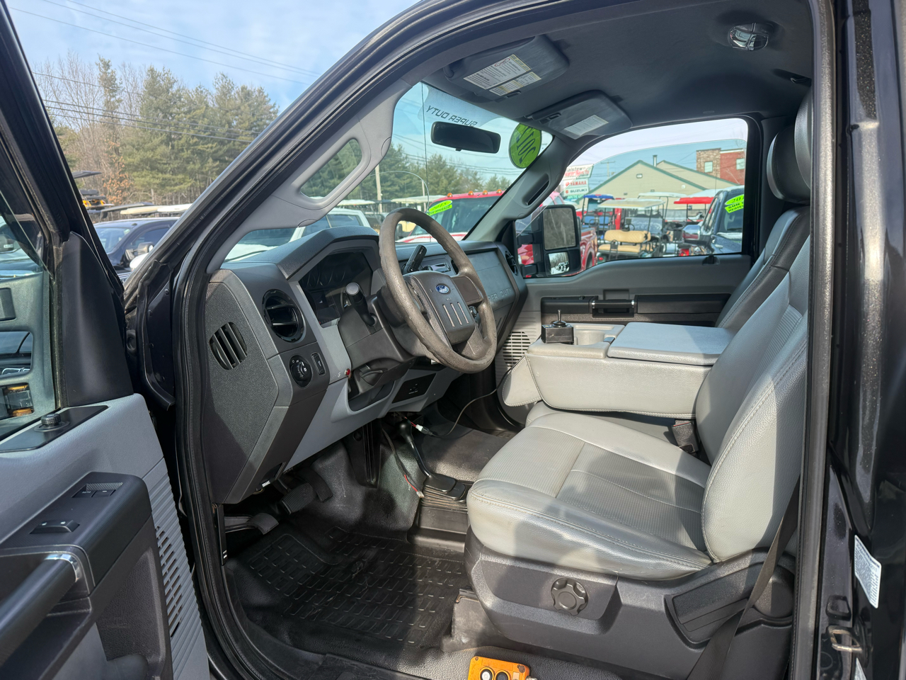 Ford Super Duty F-350 DRW  2012