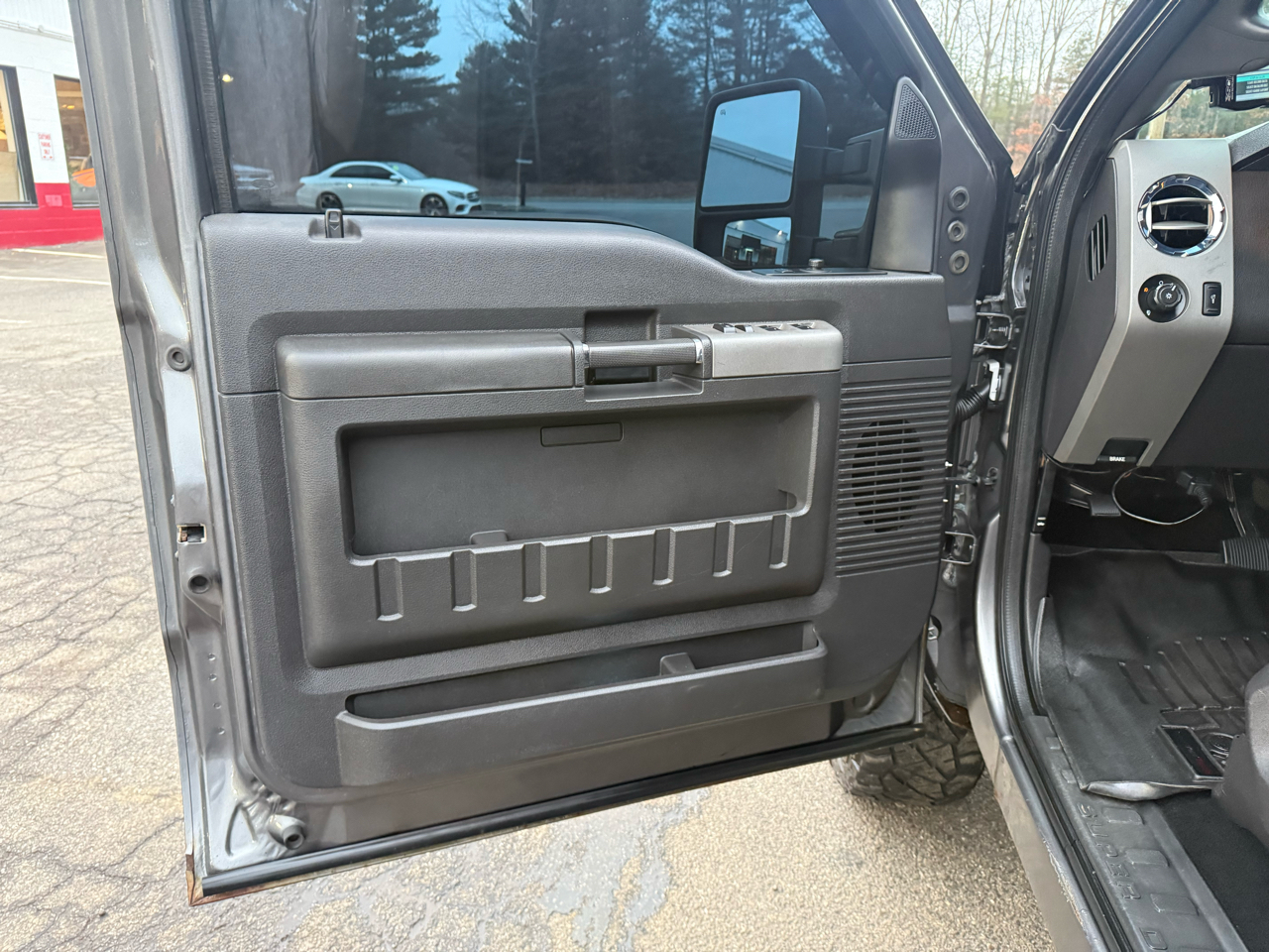 Ford Super Duty F-350 SRW  2012