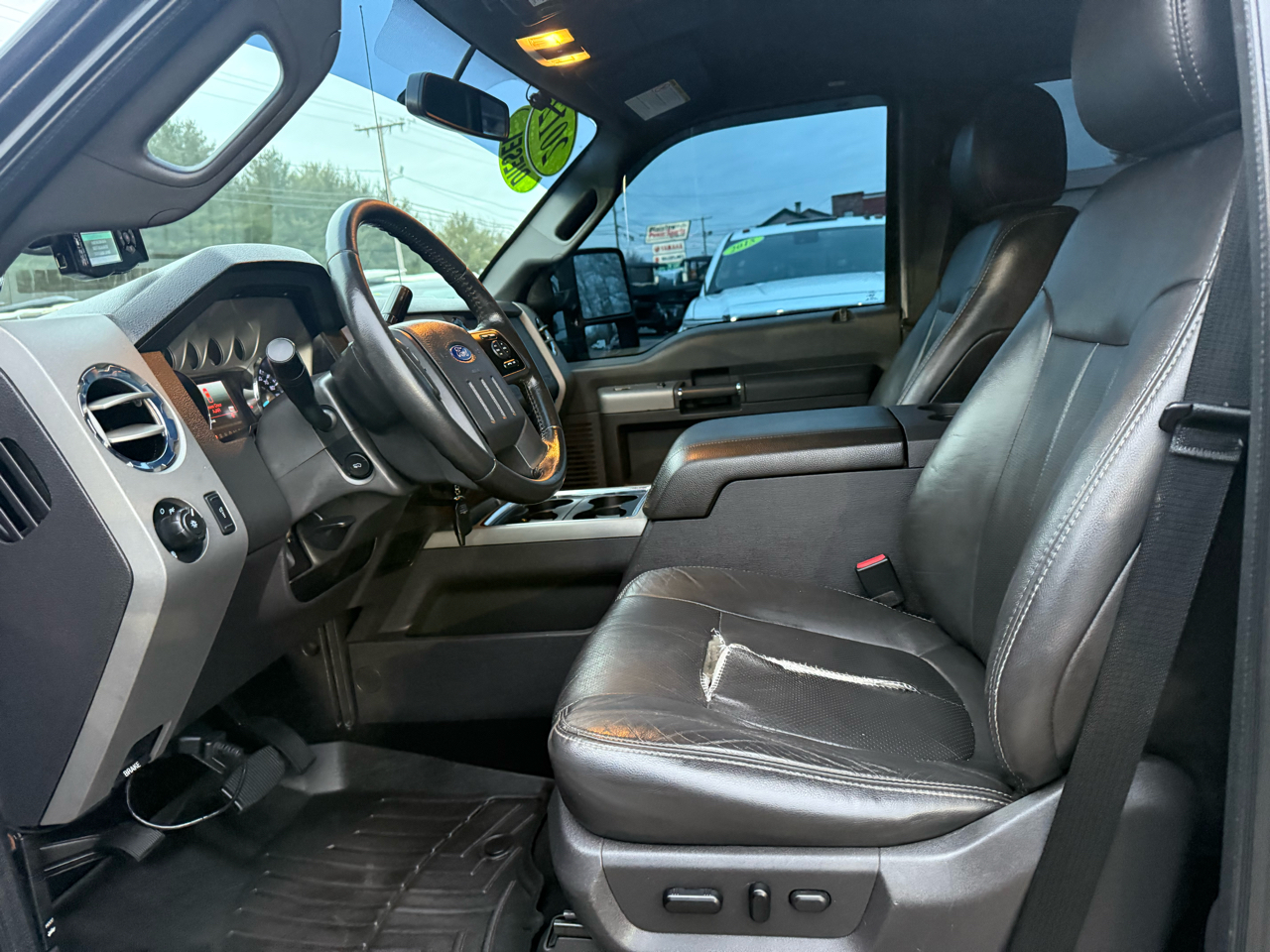 Ford Super Duty F-350 SRW  2012