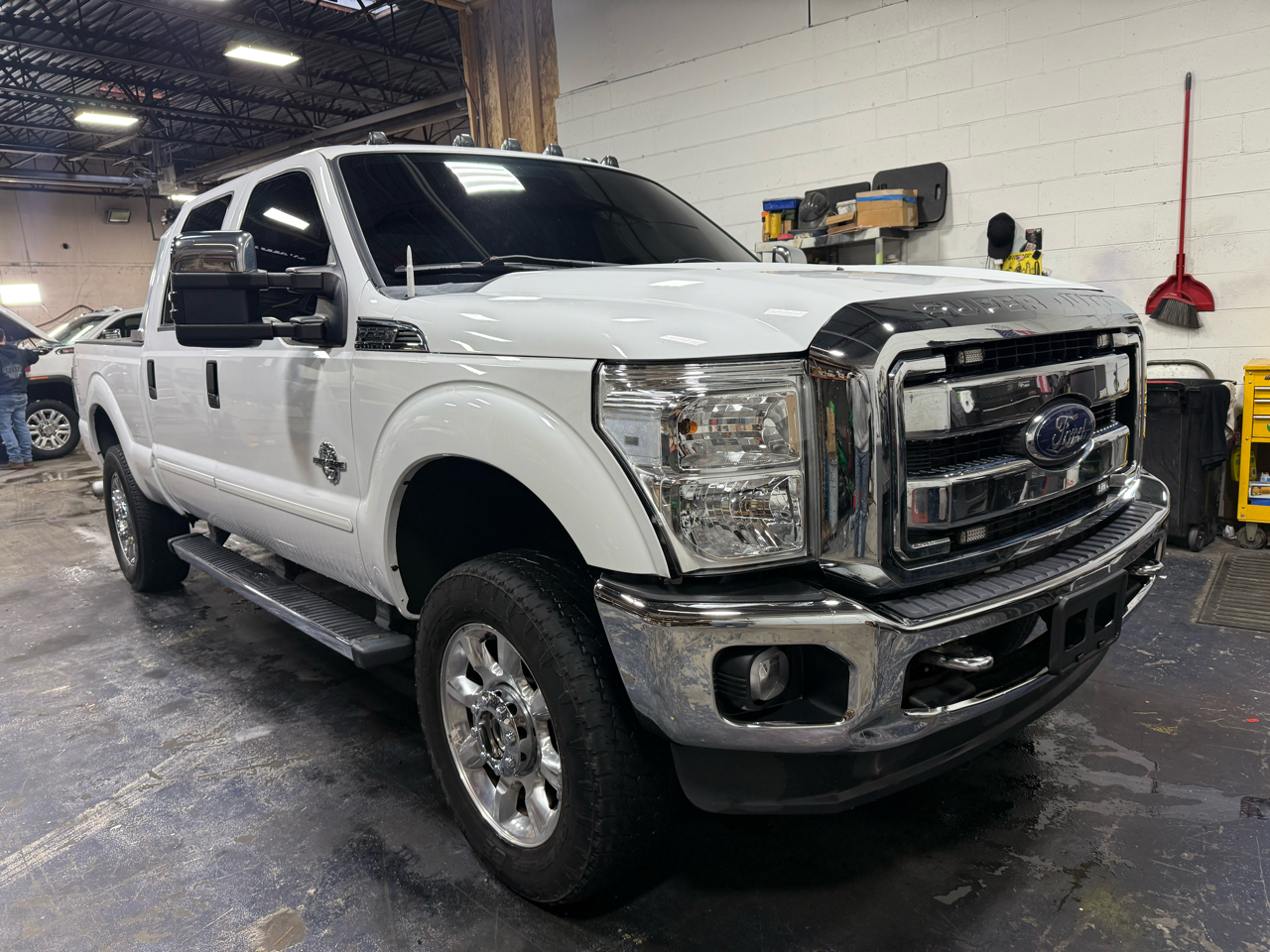 Ford Super Duty F-350 SRW 4WD Crew Cab 156" XLT 2011
