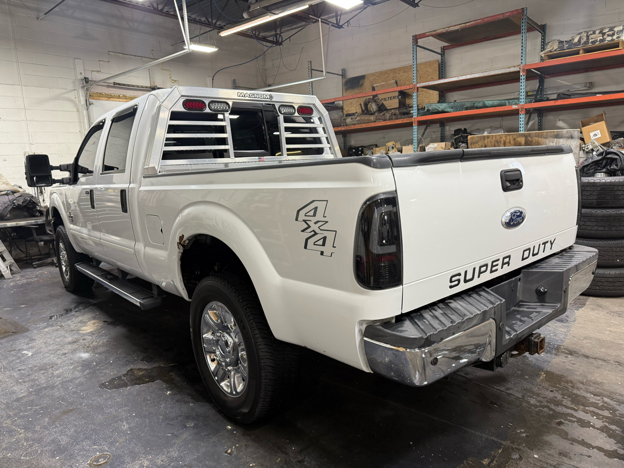 Ford Super Duty F-350 SRW 4WD Crew Cab 156" XLT 2011