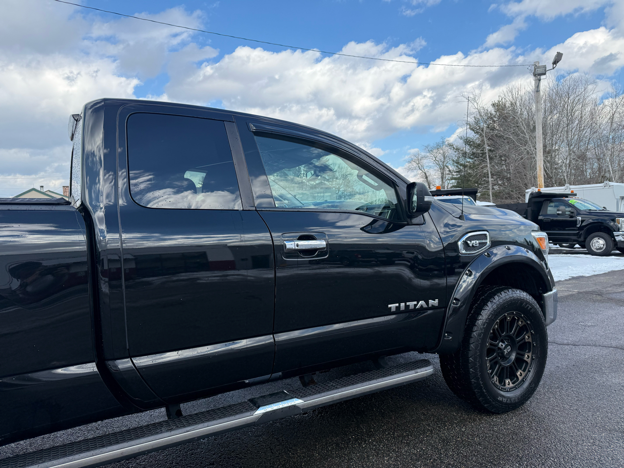 Nissan Titan  2017