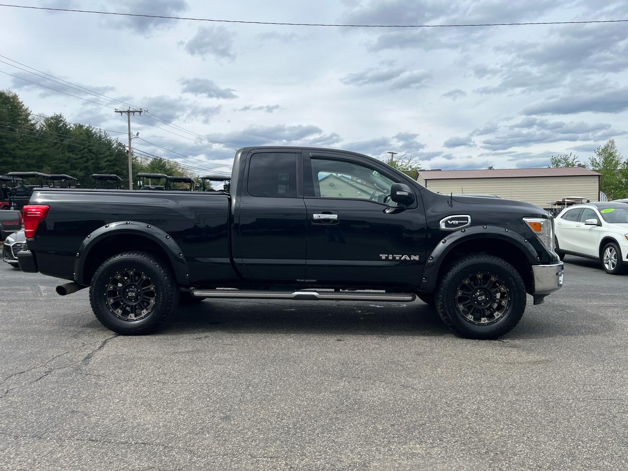 Nissan Titan  2017